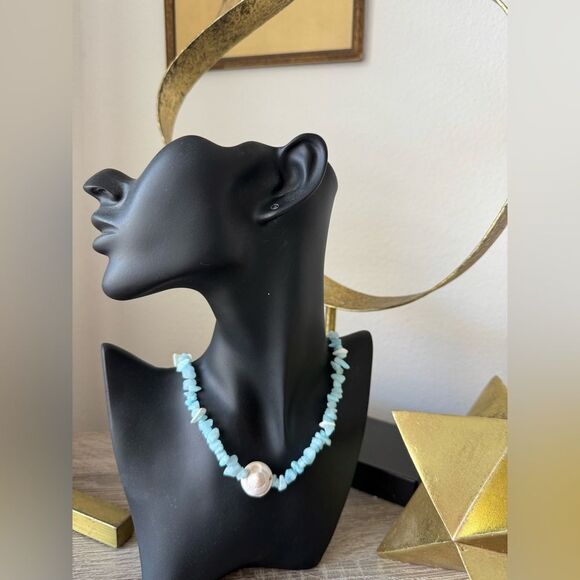 Blue and White Shell Necklace A1213 - Picture 5 of 5